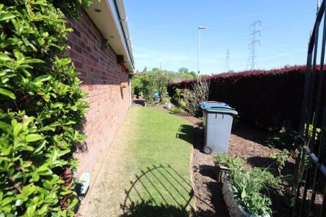 SIDE GARDEN