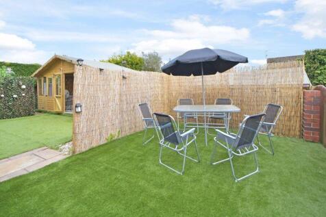 FURTHER SITTING AREA