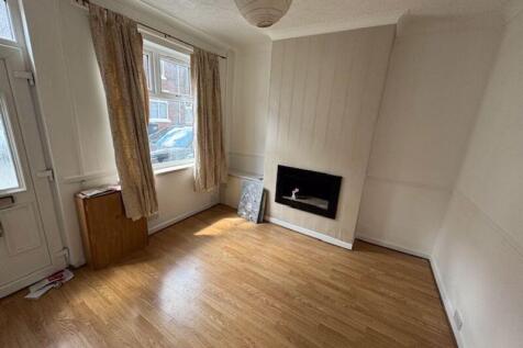 FRONT ROOM