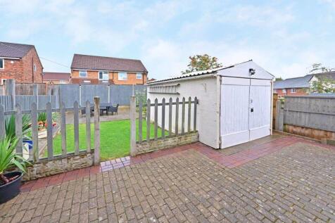 GARDEN &amp; GARAGE