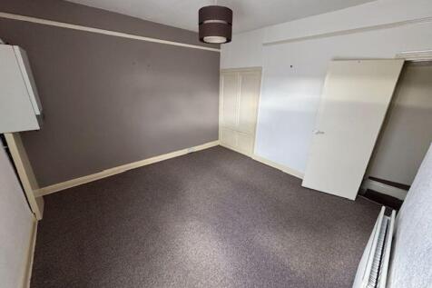 BACK BEDROOM