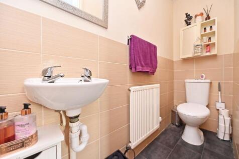 EN SUITE SHOWER ROOM