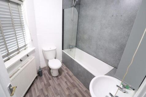 GROUND FLOOR BATHROOM