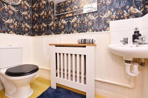 GROUND FLOOR CLOAKS/W.C.