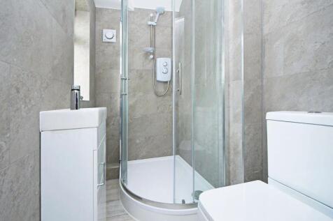 BEDROOM ONE EN-SUITE