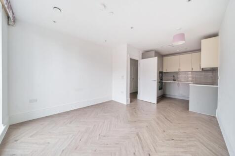 Open plan Recepti...