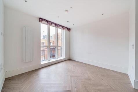 Open plan Recepti...