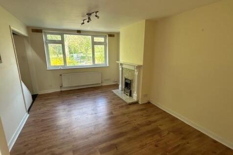 49 Cargreen Rd Lounge.jpg