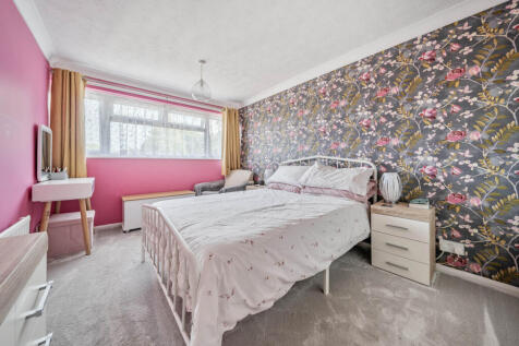 1300175-6-6839ebc...