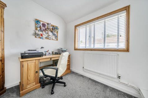 1361994-6-68de8f8...