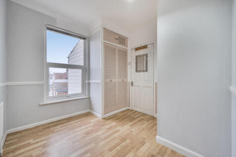 1370289-10-68f120...