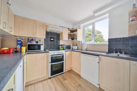 1371022-15-68f652...