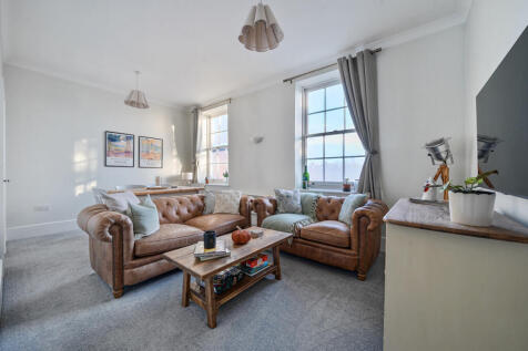 1372151-3-68fb3fe...