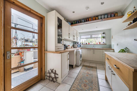 1372054-2-69023f2...