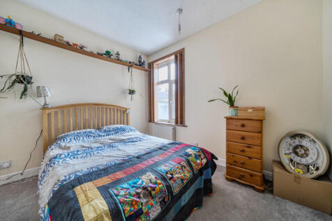 1372054-12-690244...