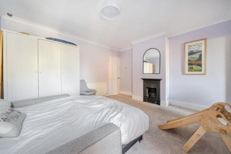 1382231-19-691b04...