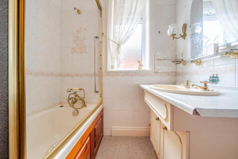 1383198-16-691da6...