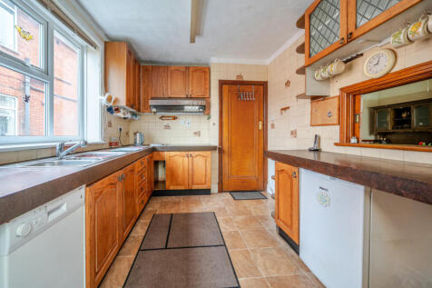 1383198-7-691da4d...