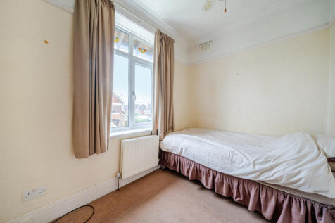 1383198-15-691da6...