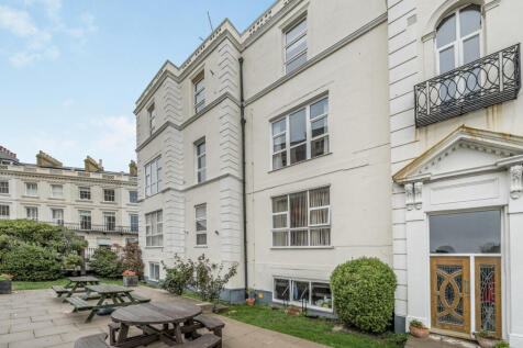 1361791-22-68dffb...