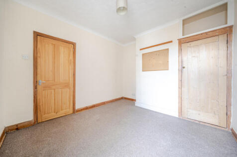 1360868-12-68da7b...