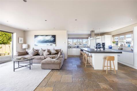 Living / Kitchen
