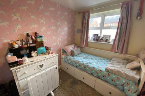 DOWNSTAIRS BEDROOM