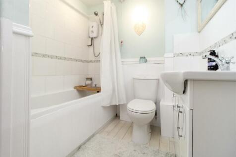 HOUSE BATHROOM/W.C