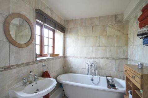 HOUSE BATHROOM/ W.C.