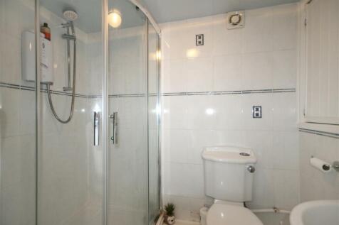 EN-SUITE SHOWER ROOM/ W.C.