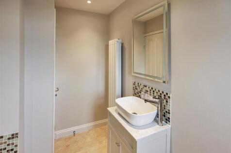 HOUSE BATHROOM