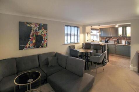 KITCHEN DINING ROOM