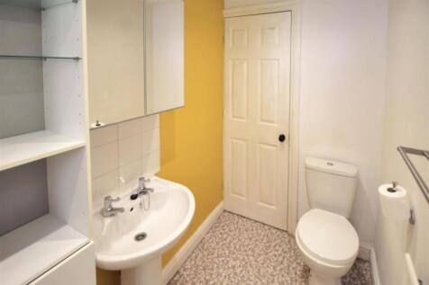 HOUSE BATHROOM