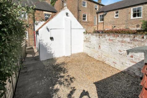 REAR COURTYARD