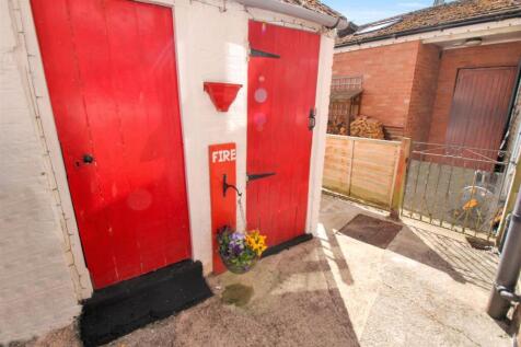 REAR COURTYARD