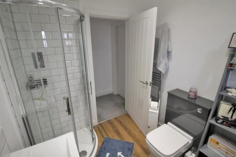 HOUSE BATHROOM