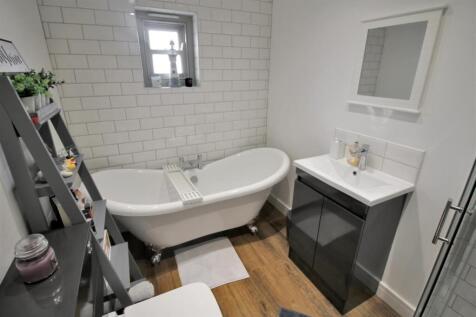 HOUSE BATHROOM