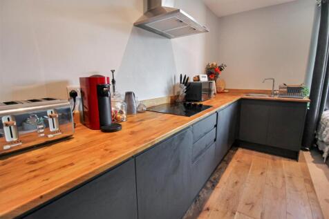 Lounge Kitchen