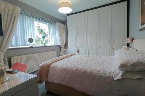Main bed