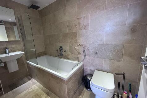 Main bathroom