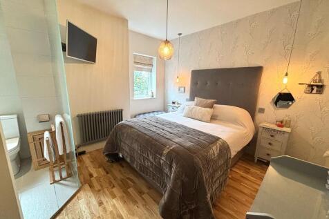 Master bedroom 1