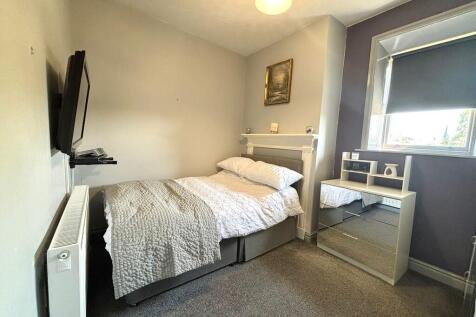 bedroom 3.