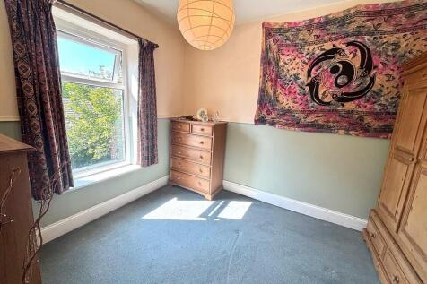 bedroom2.