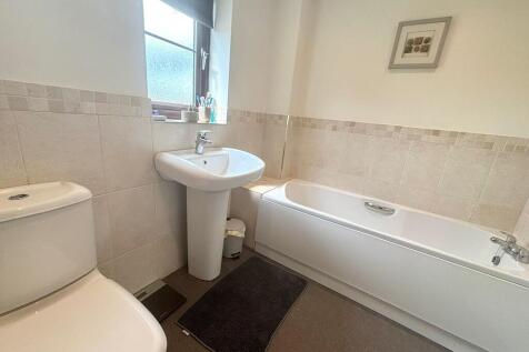 family bathroom 2