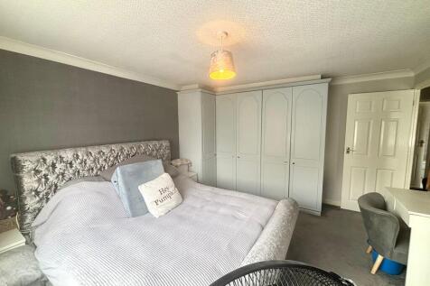 bedroom 1.