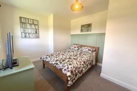 bedroom 1..