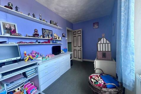 Bedroom 3 angle 2
