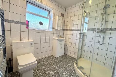 familuy bathroom 