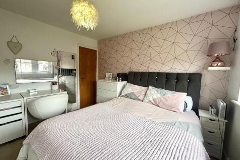 bedroom 2.