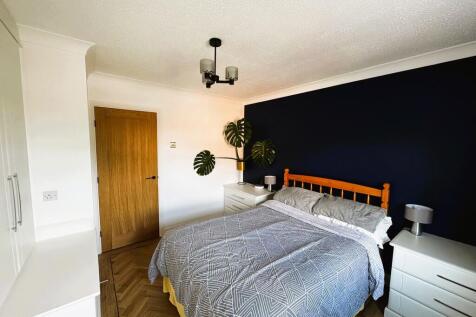 james bedroom 2